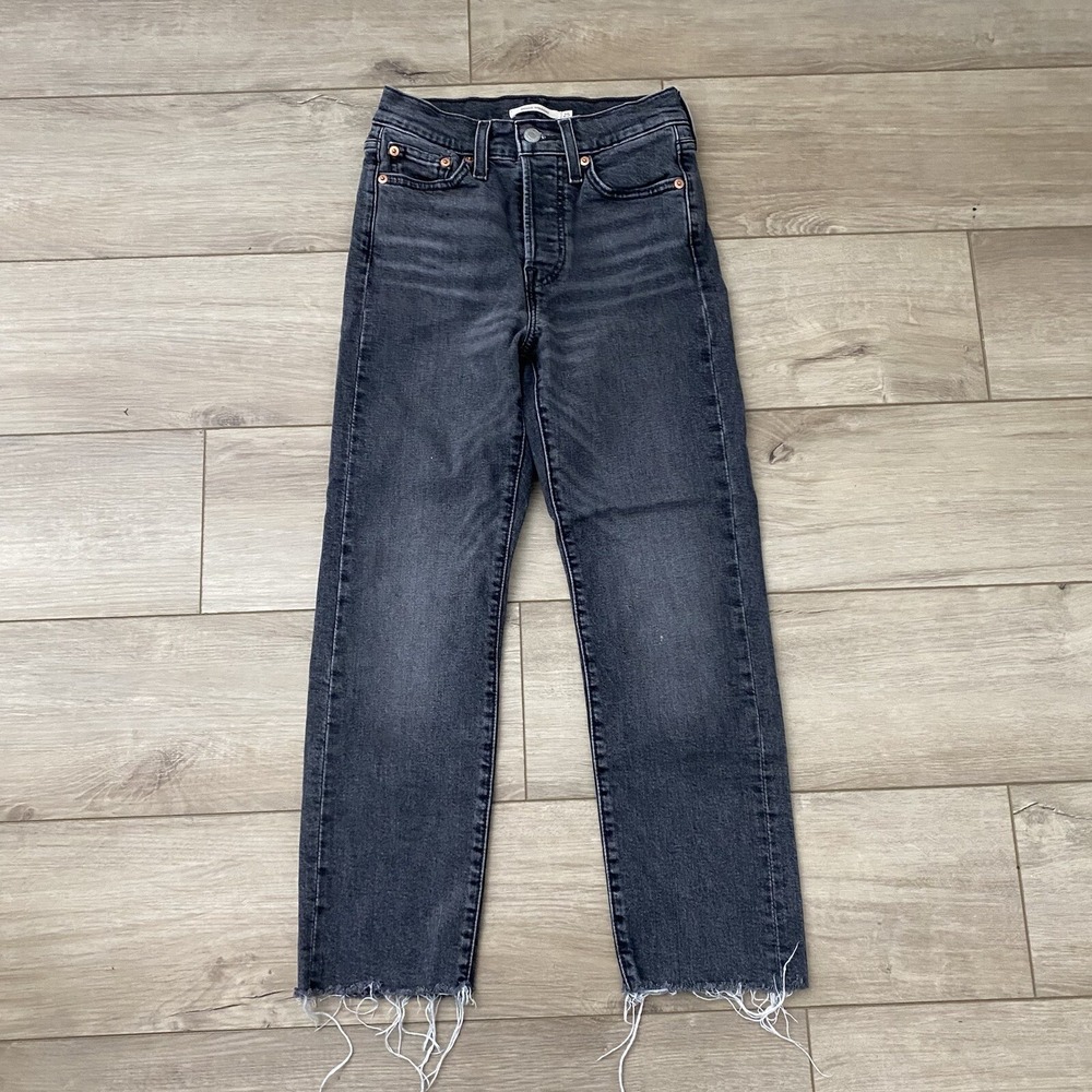 Levi's Wedgie Straight Leg Button Fly Black Jeans Pants Women's Size‎ 25 Raw Hem